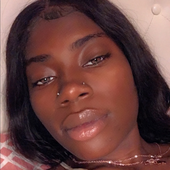 Meet your Posher, Kay - Picture 1 of 1